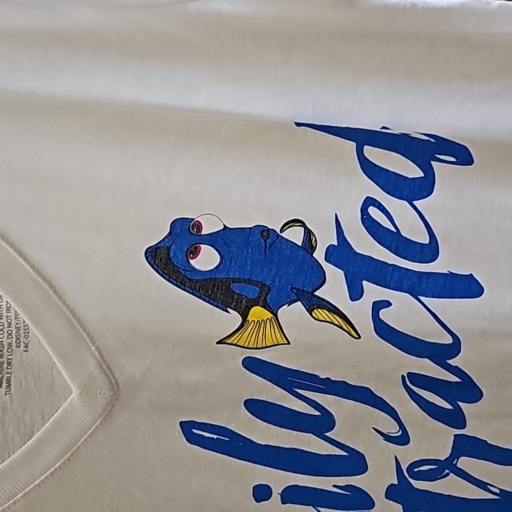 Disney tee - Picture 2 of 4